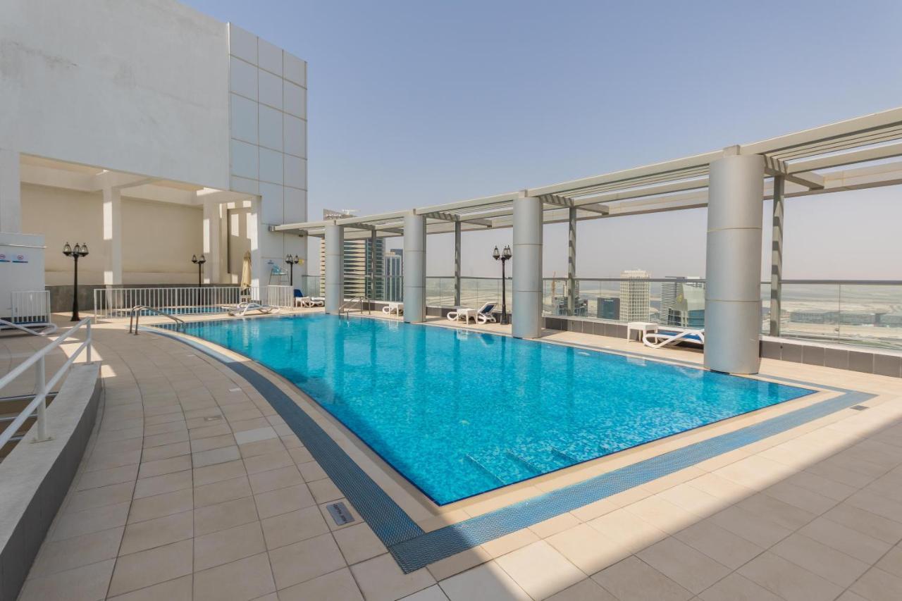 Appartamento Westminster Burj Al Nujoom Dubai Esterno foto