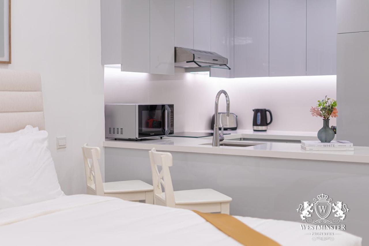 Appartamento Westminster Burj Al Nujoom Dubai Esterno foto